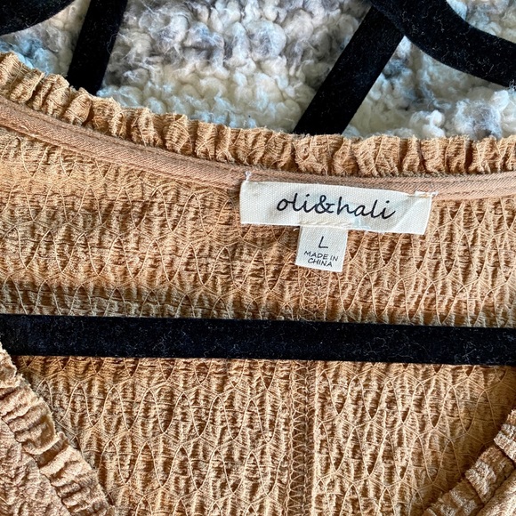 Oli & Hali Top - Picture 3 of 3